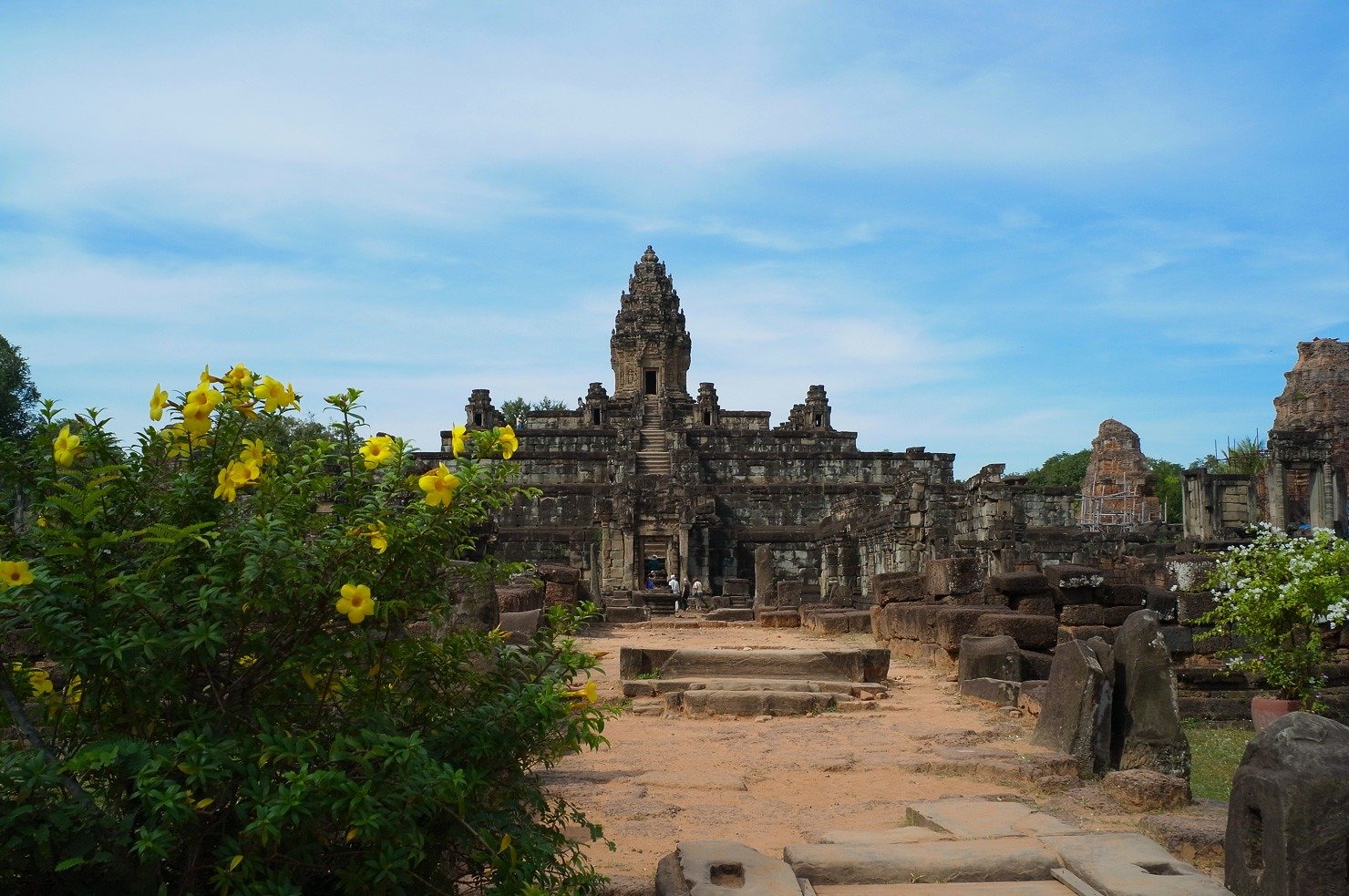 Siem Reap Bike Tour 3 Days Kampong Phluk, Angkor Temples
